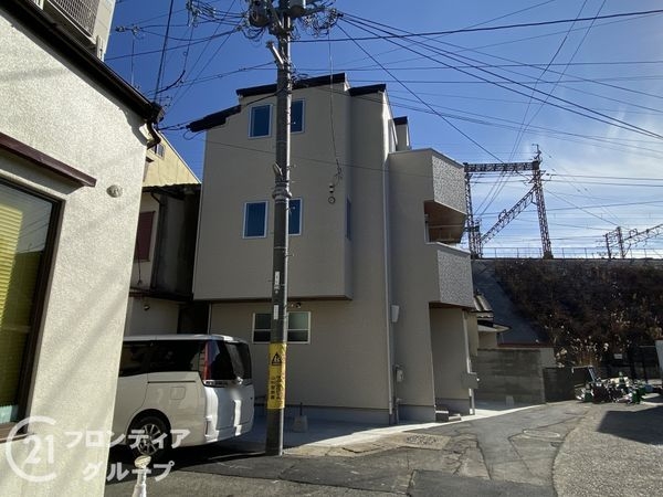 京都市山科区御陵久保町　新築一戸建て