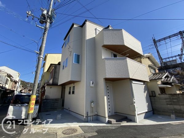 京都市山科区御陵久保町　新築一戸建て