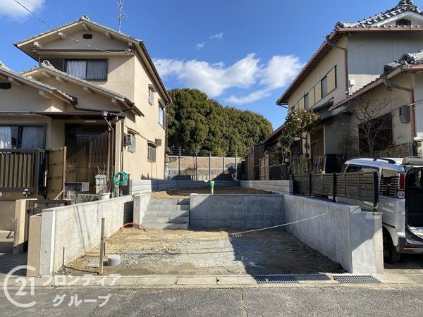 京都市伏見区深草大亀谷万帖敷町　新築一戸建て