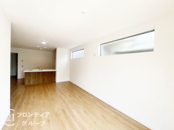 京都市伏見区深草大亀谷万帖敷町　新築一戸建て