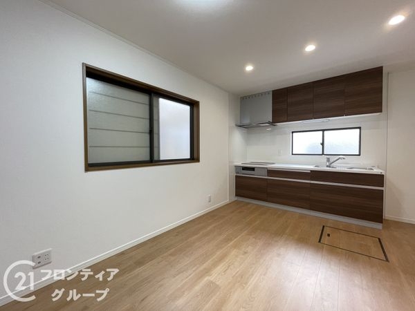 向日市寺戸町三ノ坪　中古一戸建て