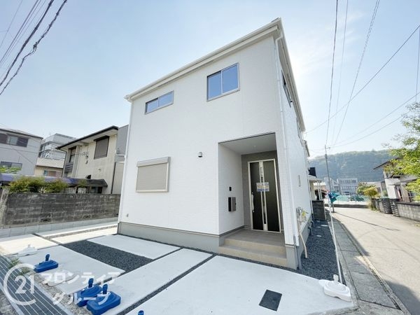八幡市八幡園内　新築一戸建て　１期　全1区画