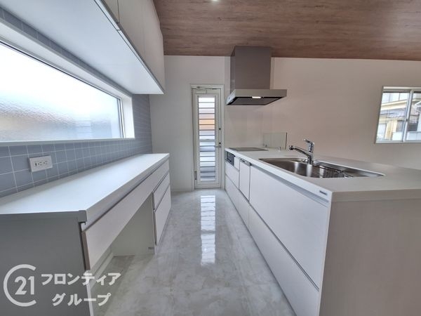 大津市本堅田２丁目　新築一戸建て