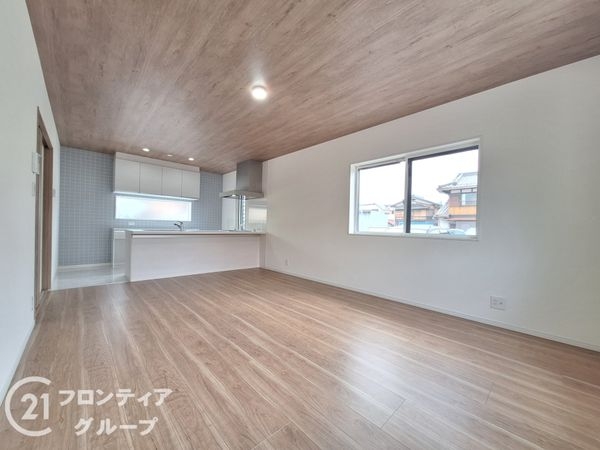 大津市本堅田２丁目　新築一戸建て
