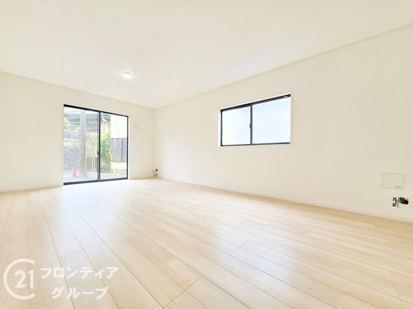 大津市茶戸町　新築一戸建て　１号棟