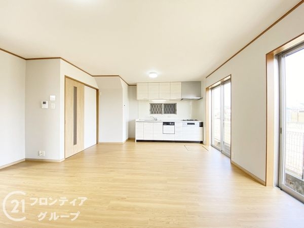 京都市伏見区羽束師菱川町　中古一戸建て