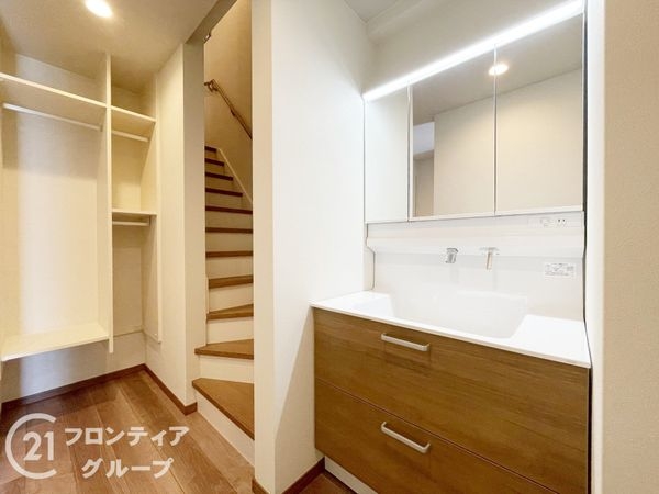 京都市伏見区納所岸ノ下　新築一戸建て