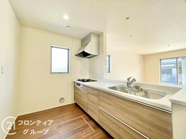 宇治市伊勢田町南遊田　新築一戸建て　２期　１号棟