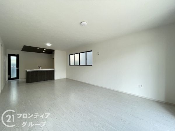 京都市伏見区桃山町正宗　新築一戸建て　１期　７号棟