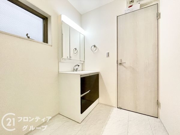 宇治市伊勢田町南遊田　新築一戸建て　２期　３号棟