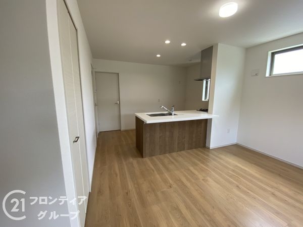 長岡京市奥海印寺太鼓山　新築一戸建て　３期　１号棟