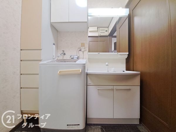 宇治市木幡平尾の中古一戸建て(洗面台・洗面所)