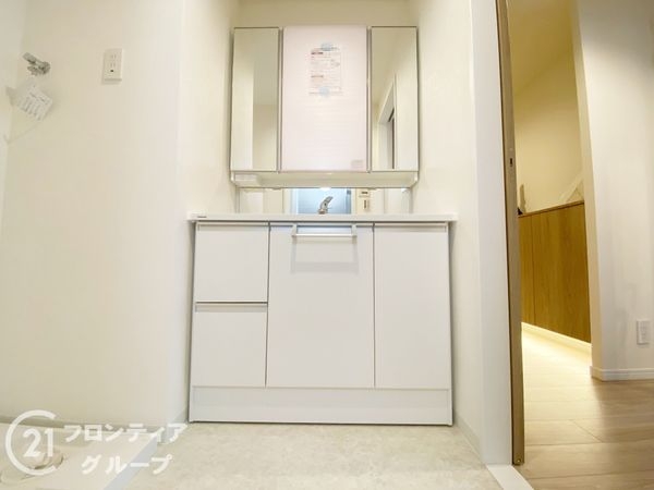 イーグルコート伏見桃山 中古マンション(洗面台・洗面所)