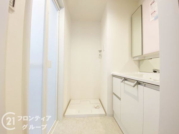 イーグルコート伏見桃山 中古マンション(洗面台・洗面所)