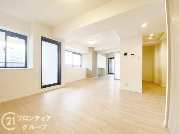 イーグルコート伏見桃山 中古マンション(リビング)