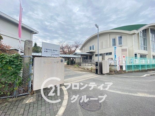 久世郡久御山町下津屋川原の中古一戸建て(久御山町立佐山小学校)