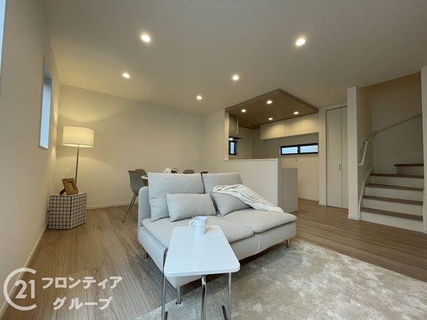 山科区椥辻草海道町　新築一戸建て