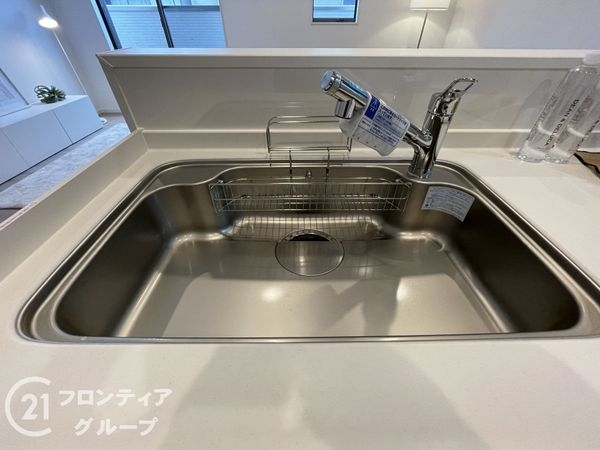山科区椥辻草海道町　新築一戸建て