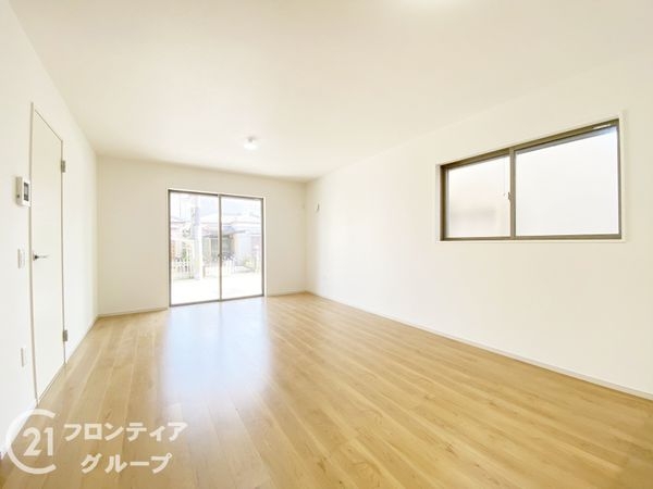 京田辺市草内八田　新築一戸建て　１期　全１区画
