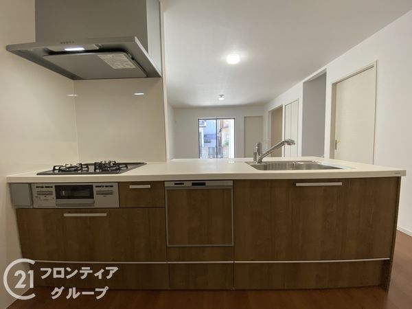 向日市鶏冠井町沢ノ西　新築一戸建て　１期　２号棟