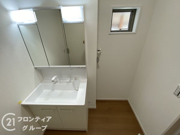 向日市鶏冠井町沢ノ西　新築一戸建て　１期　２号棟