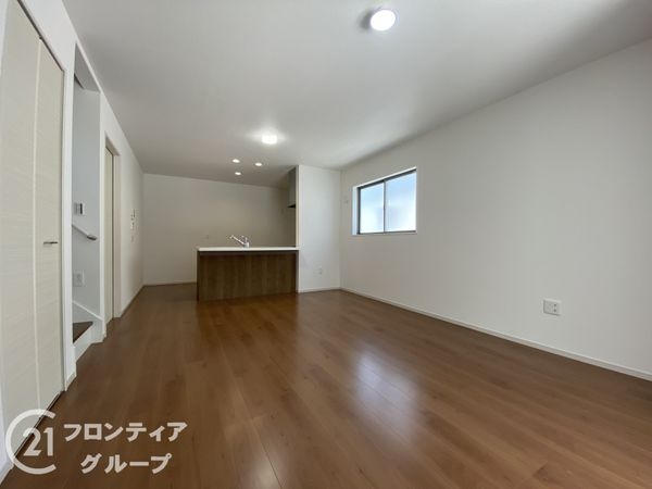 向日市鶏冠井町沢ノ西　新築一戸建て　１期　２号棟