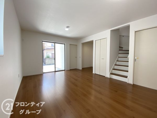 向日市鶏冠井町沢ノ西　新築一戸建て　１期　２号棟