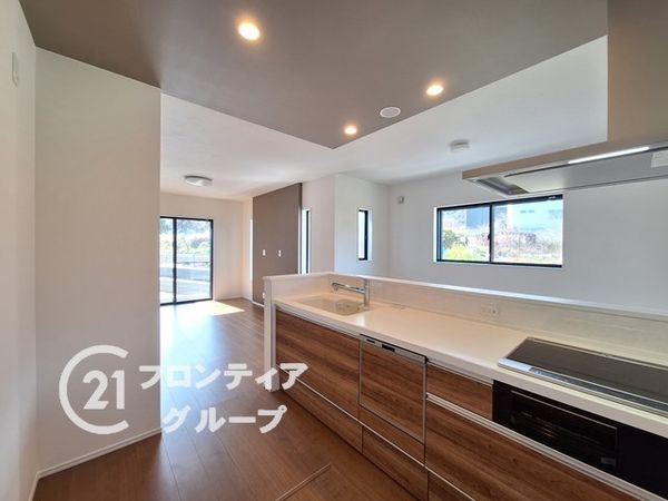 大津市下阪本２丁目の中古一戸建て