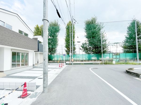 京田辺市河原神谷 新築一戸建て 1期 9号地(前面道路含む現地写真)