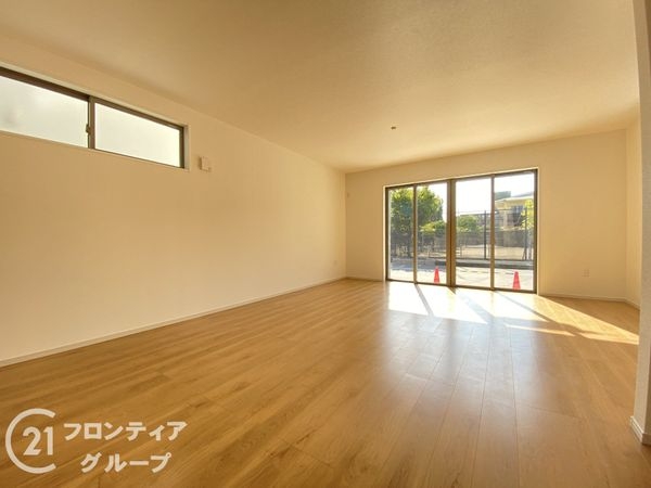 京田辺市河原神谷　新築一戸建て　1期　８号地