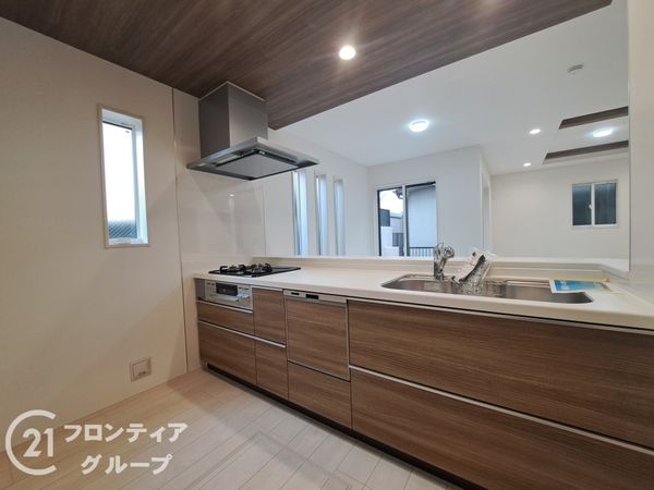 宇治市伊勢田町遊田　新築一戸建て　全１区画