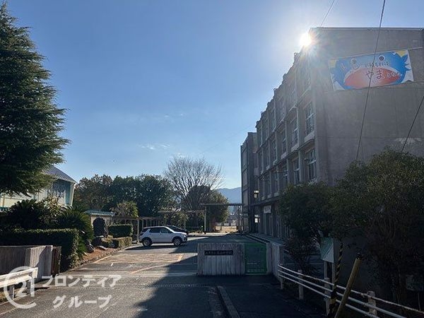 大津市平津1丁目の中古一戸建て(大津市立石山中学校)