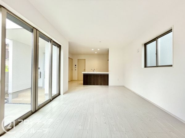 宇治市小倉町南浦 新築一戸建て 1期 全1区画(リビング)