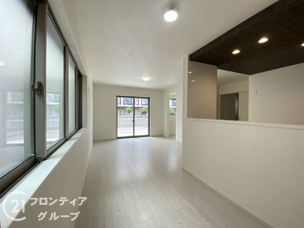 宇治市小倉町南浦　新築一戸建て　４期　全１区画