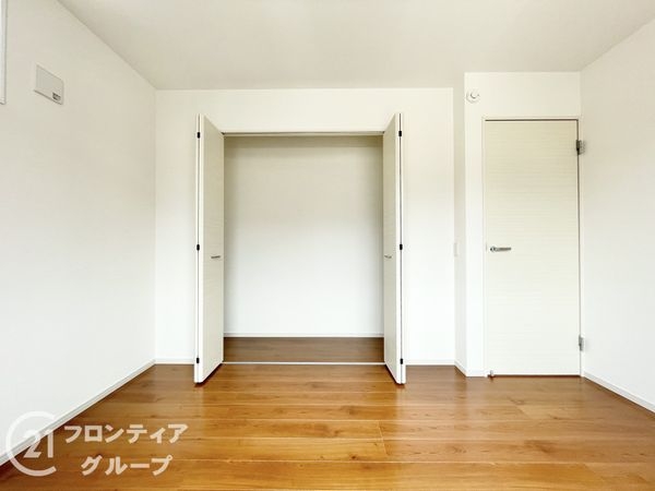 城陽市寺田深谷　新築一戸建て　１期　２号棟