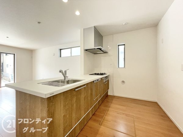城陽市寺田深谷　新築一戸建て　１期　２号棟