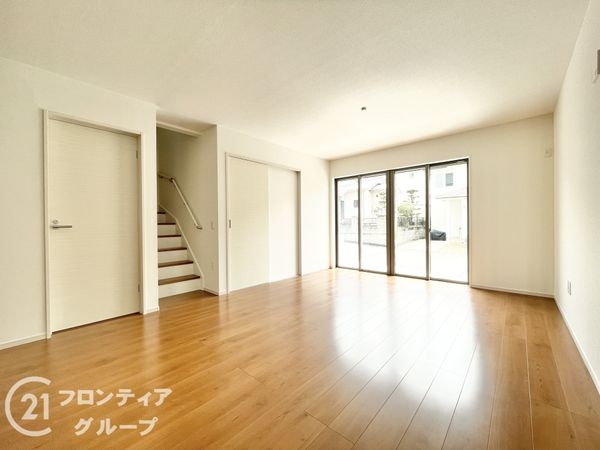 城陽市寺田深谷　新築一戸建て　１期　２号棟