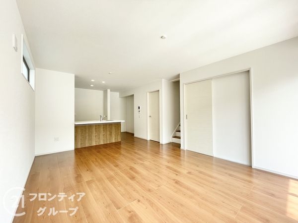 城陽市寺田深谷　新築一戸建て　１期　２号棟