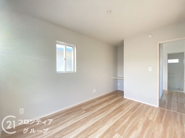 京都市伏見区久我本町　新築一戸建て