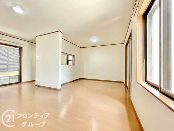 向日市寺戸町中村垣内　中古一戸建て