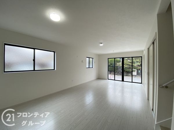 八幡市男山吉井　新築一戸建て　1期　全１区画