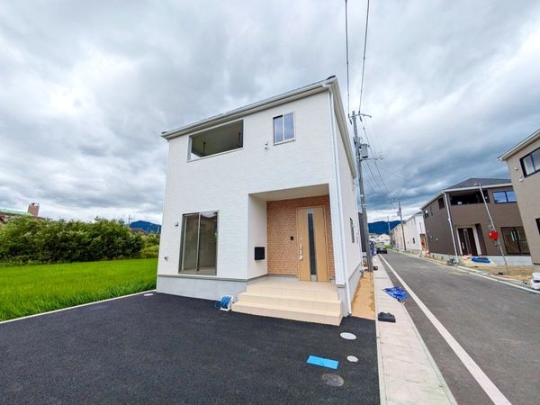 大津市雄琴５丁目　新築一戸建て　第２２　１号棟