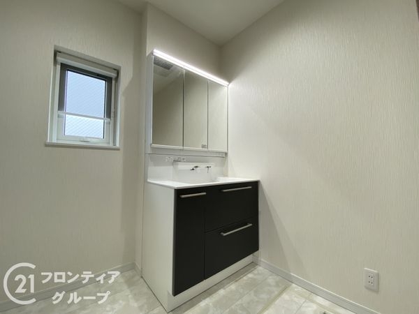 久世郡久御山町栄３丁目の中古一戸建て