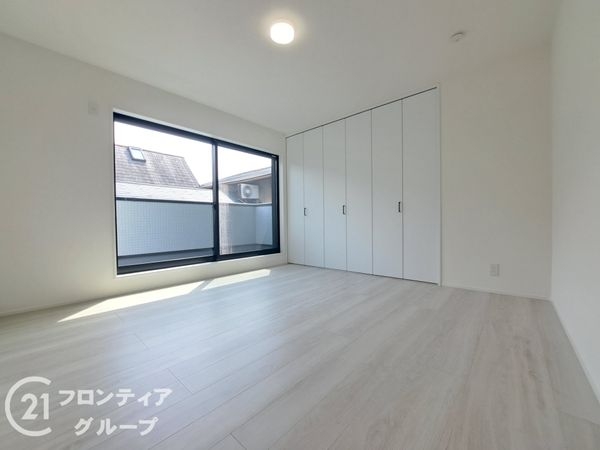 京都市山科区小山南溝町　新築一戸建て