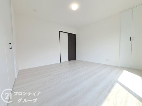 京都市山科区小山南溝町　新築一戸建て