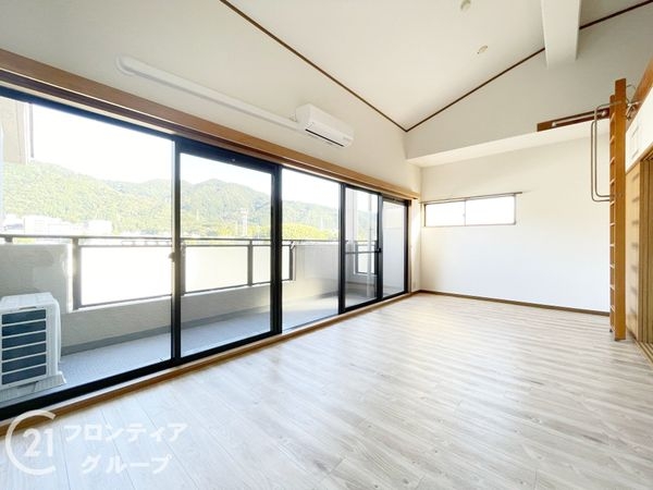 ブルーム山科大宅 中古マンション(リビング)