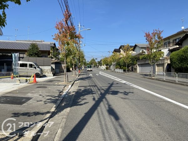 京都市伏見区醍醐京道町 新築一戸建て 24-1期 2号棟(前面道路含む現地写真)