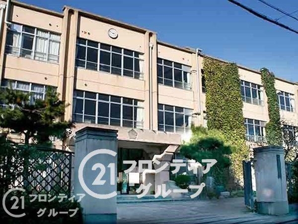 京都市伏見区桃山町大島の中古一戸建て(京都市立桃山中学校)