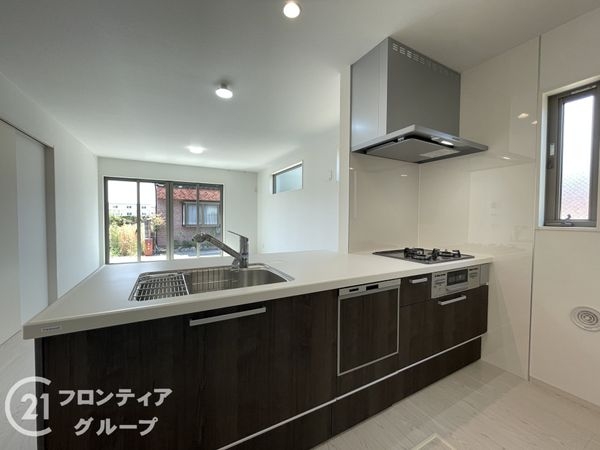 京都市山科区西野楳本町　新築一戸建て