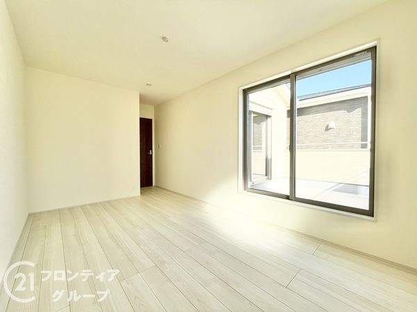 宇治市伊勢田町南遊田　新築一戸建て　２期　２号棟